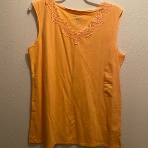 White stag woman’s lace trim tank
